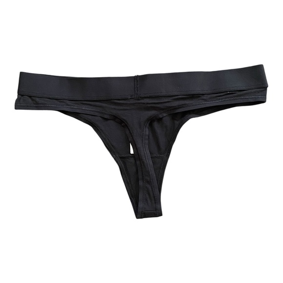 Victoria’s Secret Black Logo Shine Rhinestone Cotton Thong Panty NEW Size Medium - Picture 4 of 9